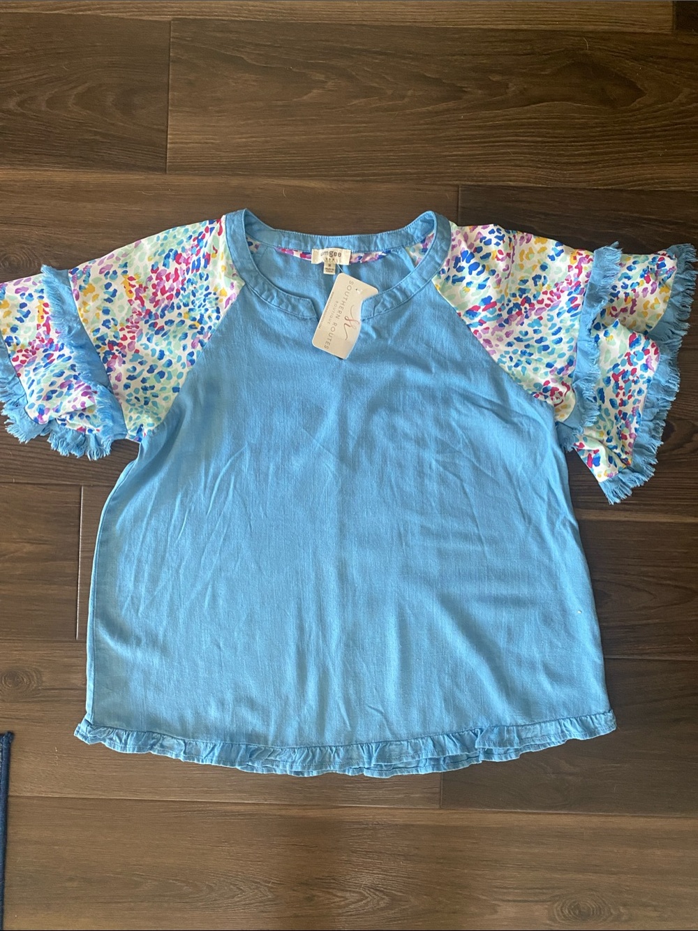 Light Blue Womens Umgee Short Sleeve Top with Multi-Color Floral Sleeves size M